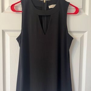 Sleeveless stylish too